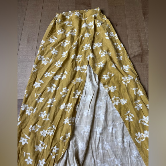 Billabong Floral Smocked Skirt - Picture 8 of 11